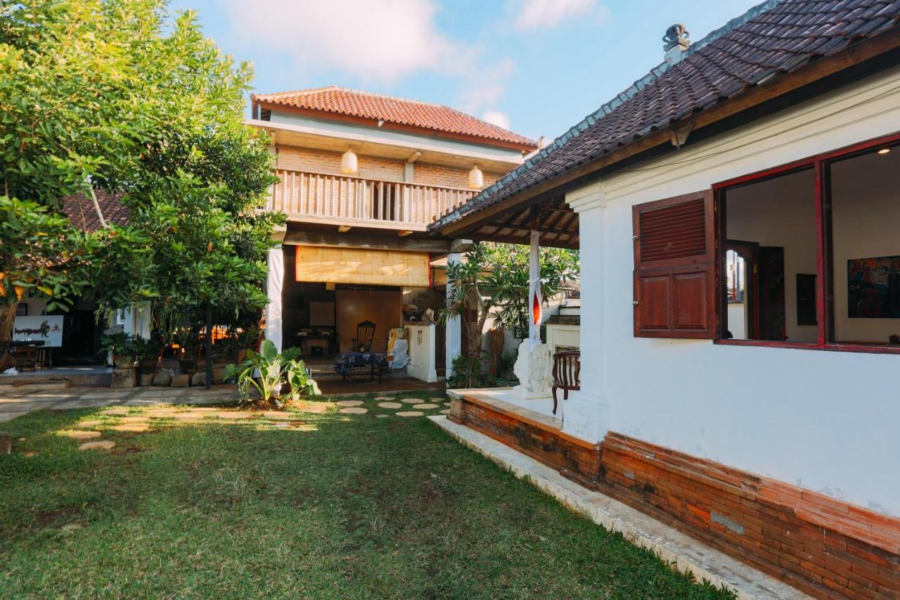 Rumah Paros & Gallery Sukawati エクステリア 写真