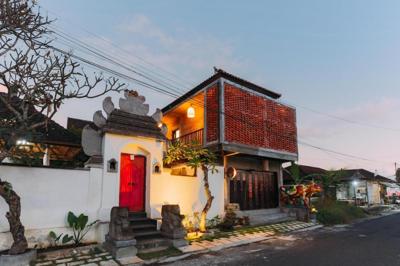 Rumah Paros & Gallery Sukawati エクステリア 写真