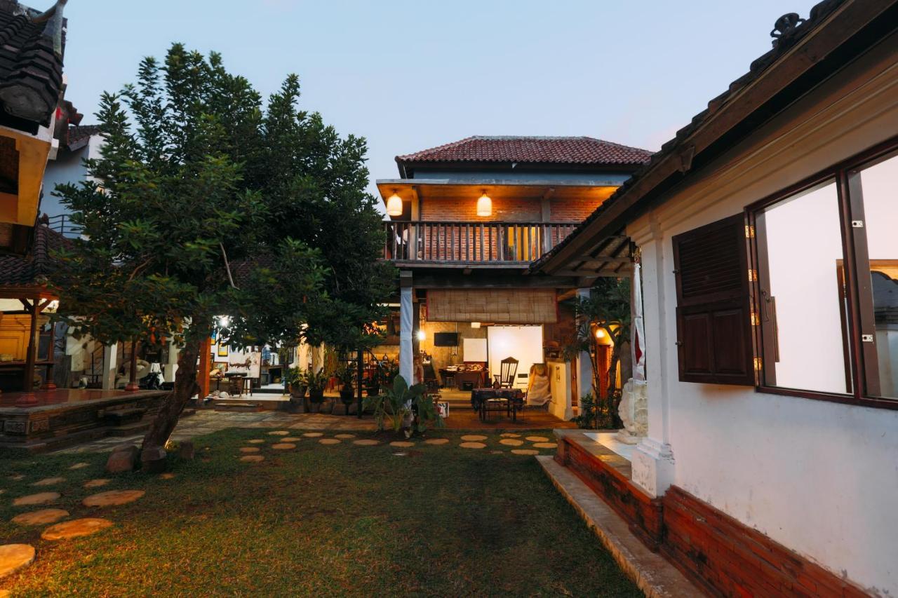 Rumah Paros & Gallery Sukawati エクステリア 写真