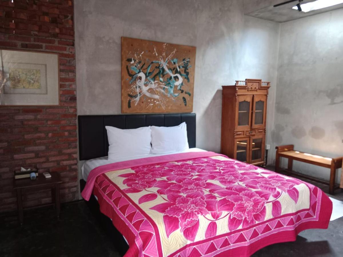 Rumah Paros & Gallery Sukawati エクステリア 写真