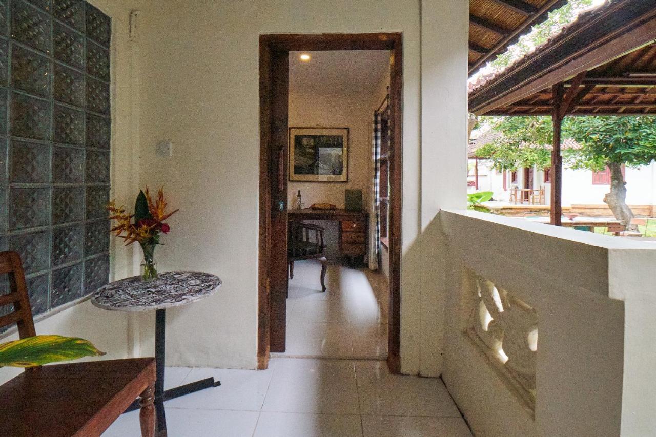 Rumah Paros & Gallery Sukawati エクステリア 写真