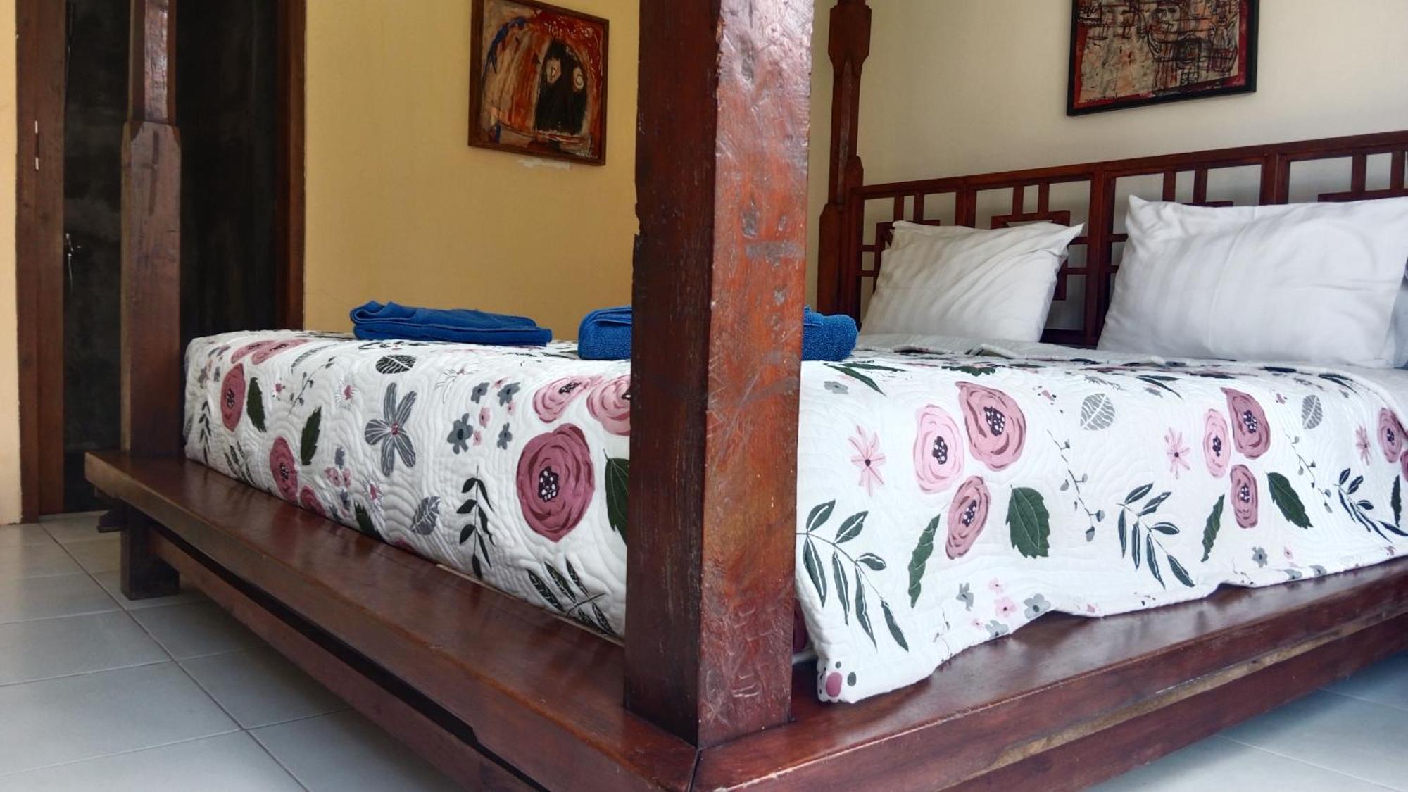 Rumah Paros & Gallery Sukawati エクステリア 写真